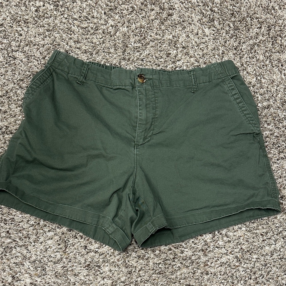 Old Navy Dark Green Women's Chino Shorts